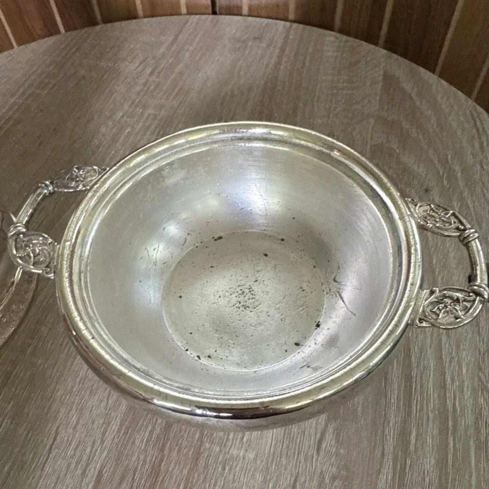 Vintage Pelton Bros Quadruple Plate Silver-plated Domed Butter Dish, Floral Etch
